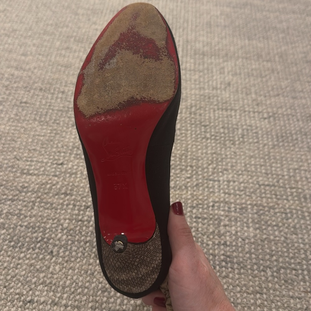 Louboutin Black Pumps With Python Straps, Scallop… - image 4